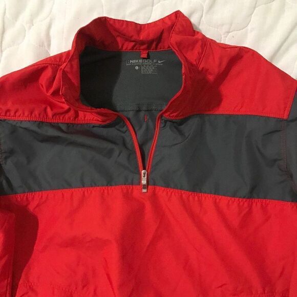 Nike golf boys 1/4 zipper pulls over - Picture 2 of 2